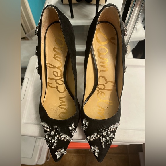Sam Edelman Black Suede Heels with Bee Embel.8.5 - Picture 2 of 7